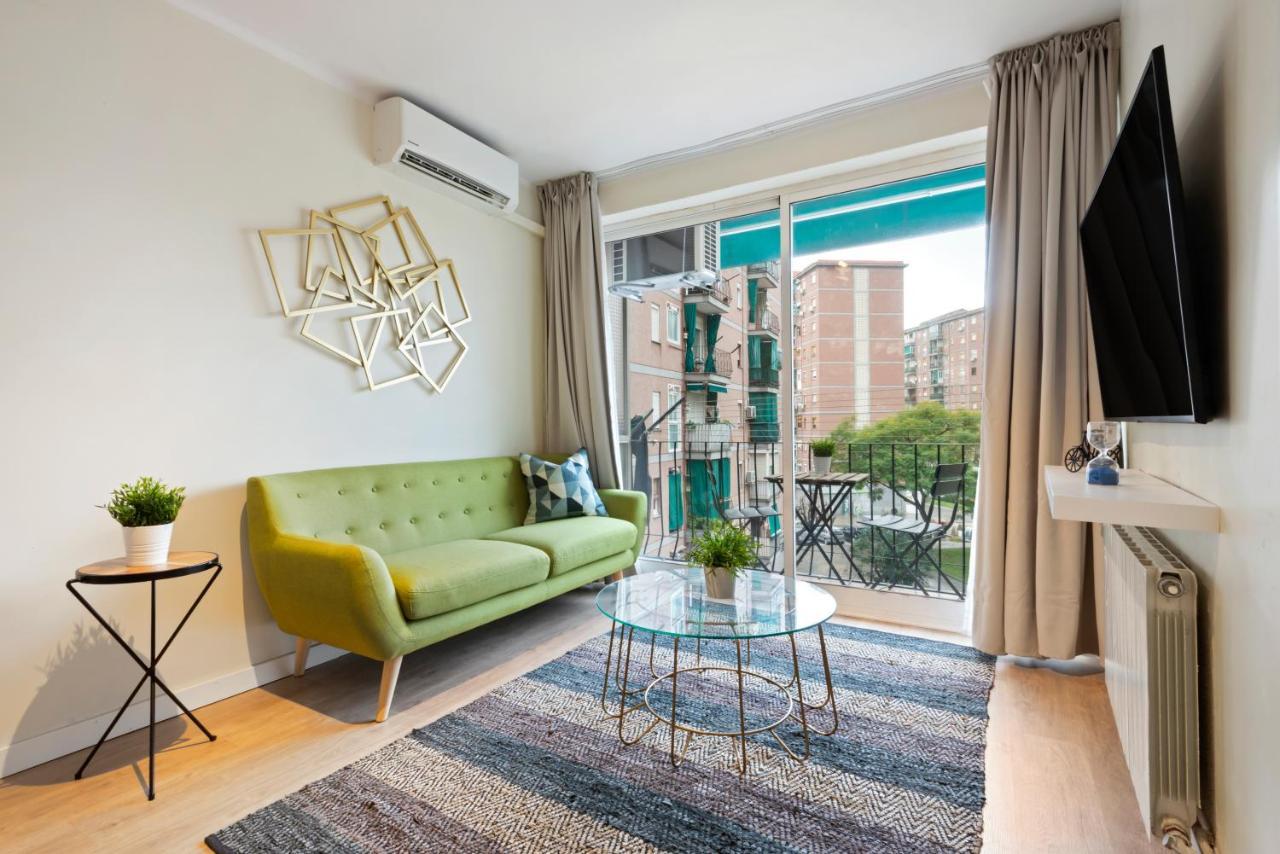 Tendency Apartments Forum 4 Sant Adria de Besos Dış mekan fotoğraf